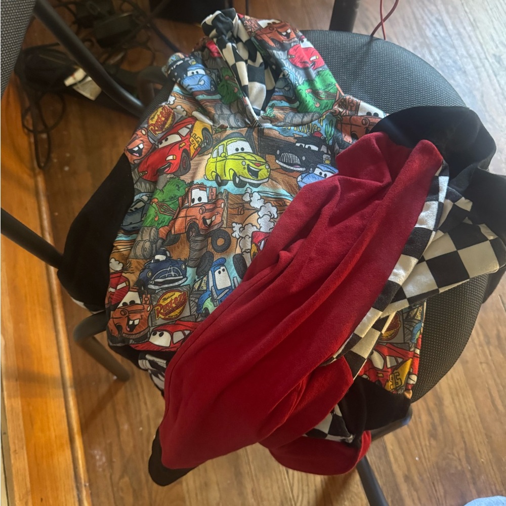 Assorted Clothing Collection - Picture 9 of 10